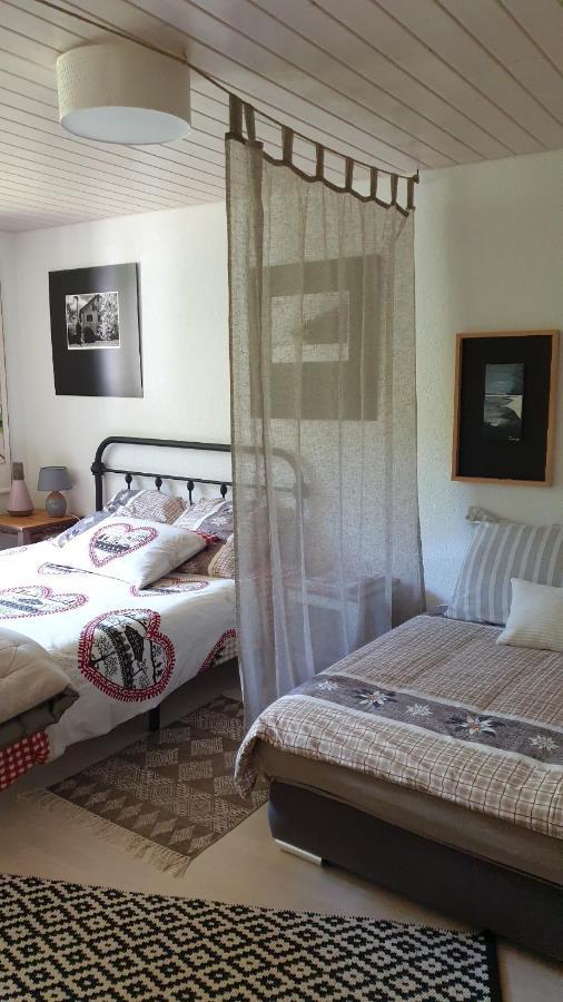 Agreable Chambre D'Hotes, Au Calme, Dans La Nature Roches Εξωτερικό φωτογραφία